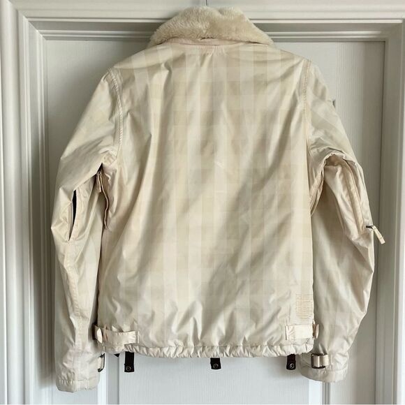 Burton Duchess Cream White Checked Insulated Ski Jacket Faux Fur Collar Size XS - Picture 4 of 16